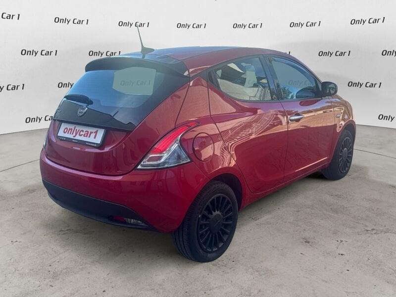 Lancia Ypsilon Ypsilon 1.0 firefly hybrid Silver Plus s&s 70cv