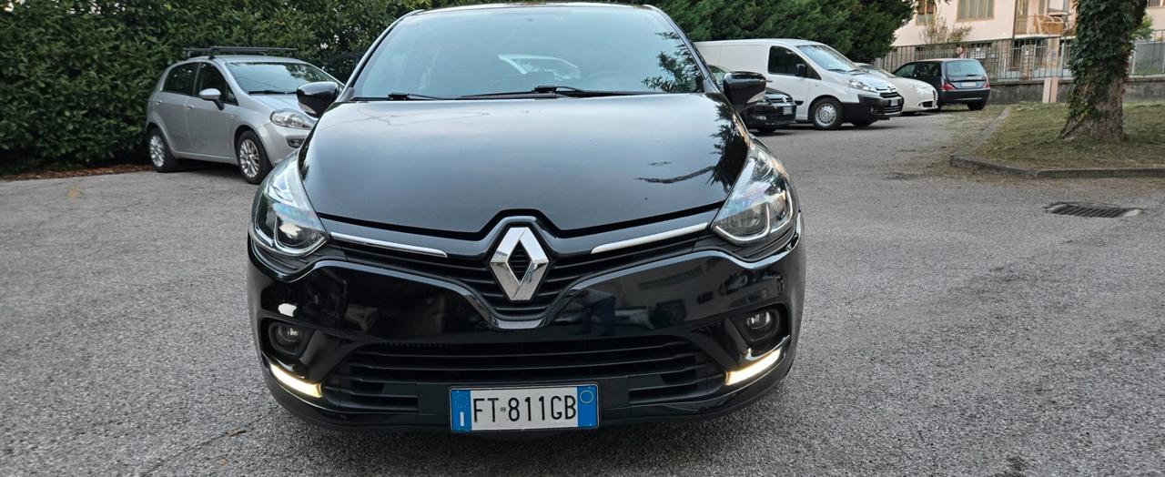 Renault Clio dCi 8V 90 CV 5 porte Moschino Life