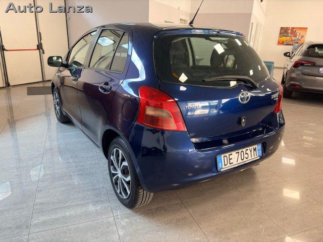 TOYOTA Yaris 1.3 5 porte Luna ADATTA A NEOPATENTATI