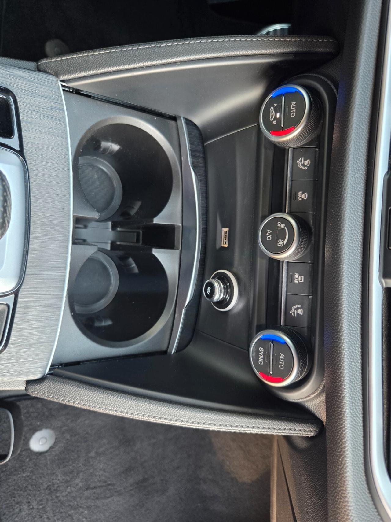 Alfa Romeo Stelvio 2.2 Turbodiesel 190 CV AT8 Q4 Business