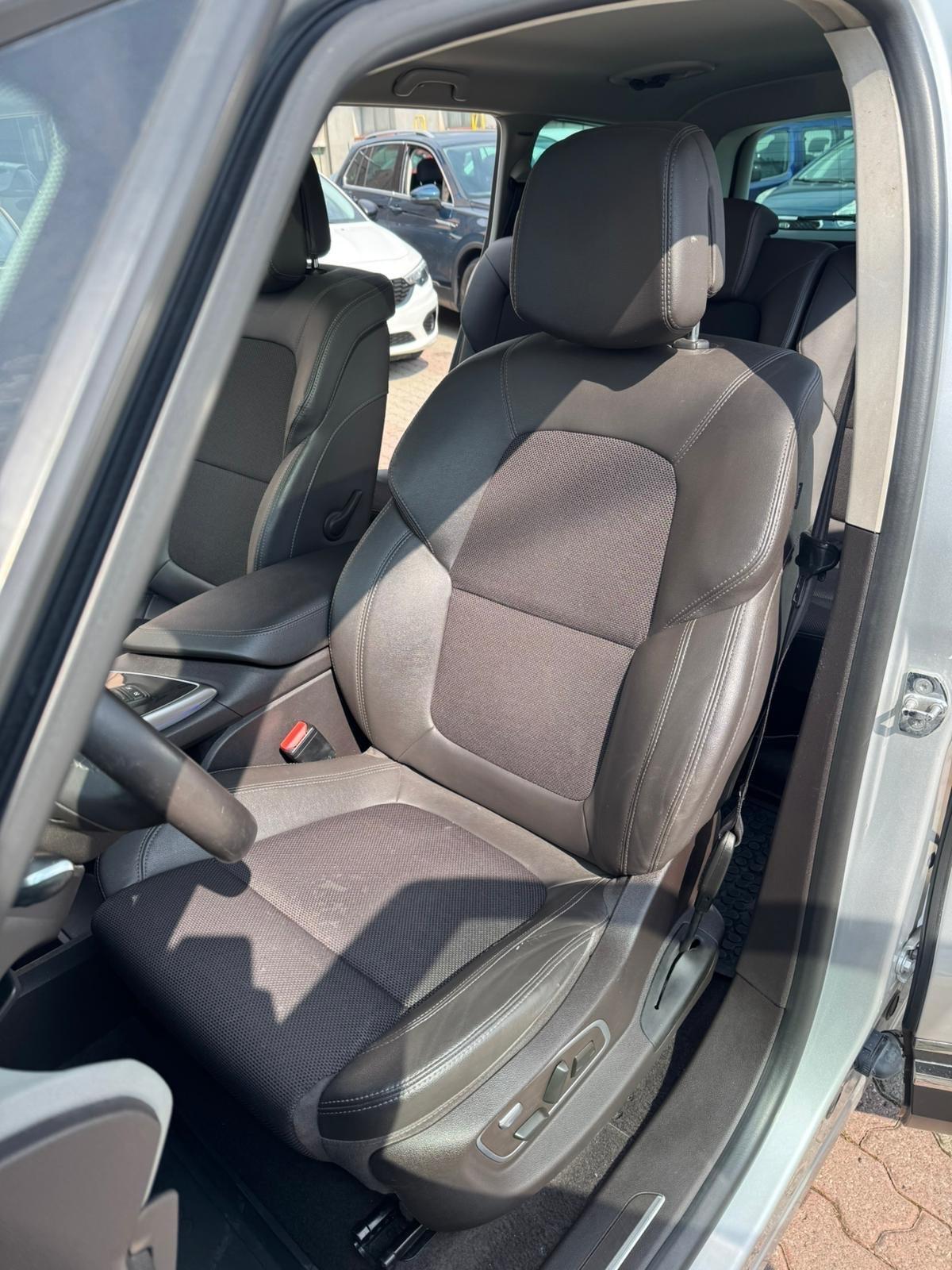 Renault Espace dCi 160CV EDC Energy Initiale Paris 4Control