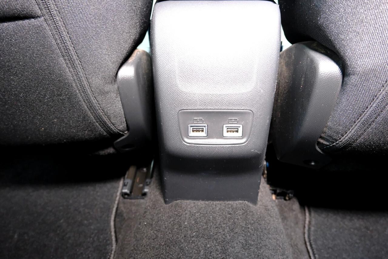 Peugeot 2008 1.2T 130cv LED I-COCKPIT