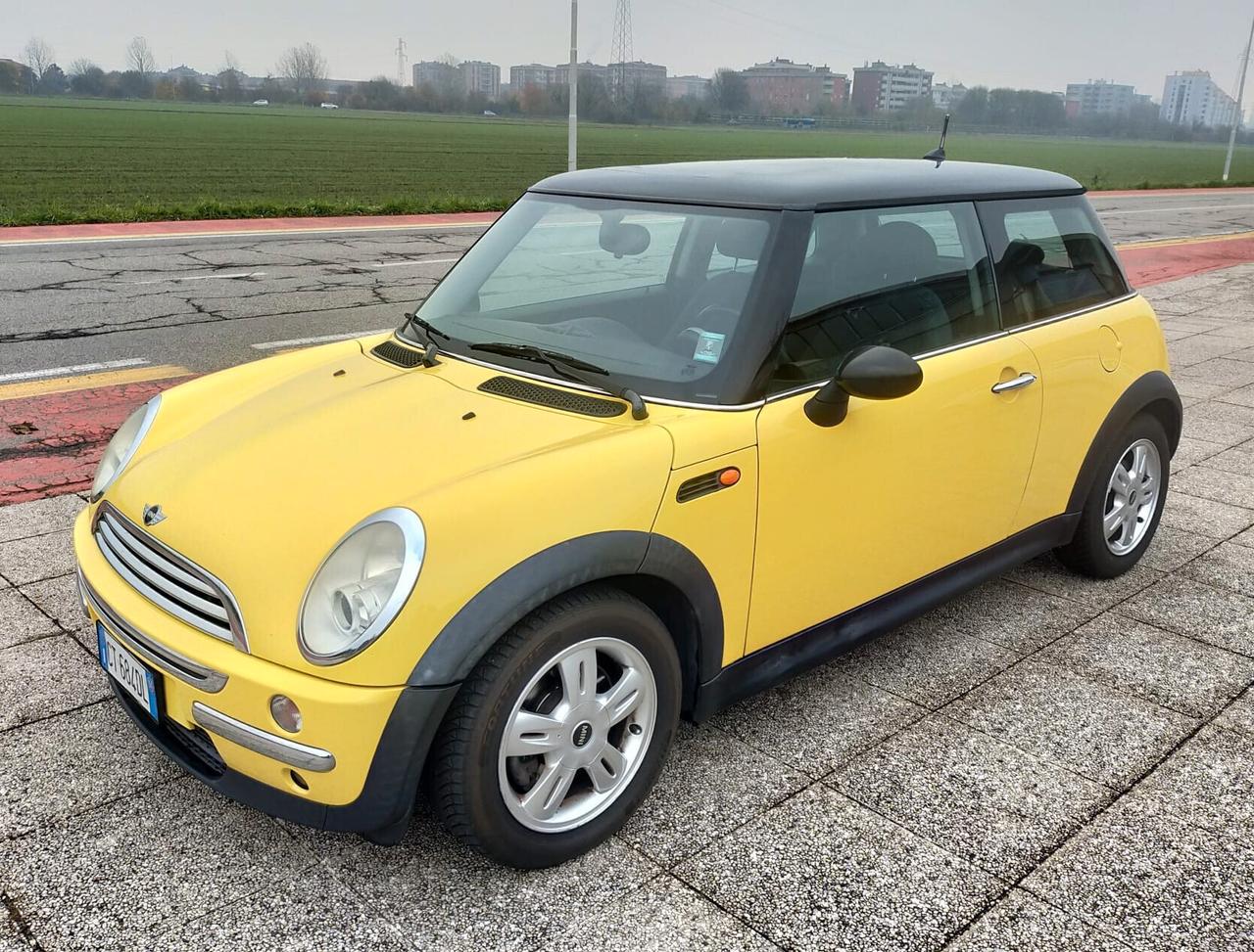 Mini Mini 1.4 tdi One guidabile da neopatentato