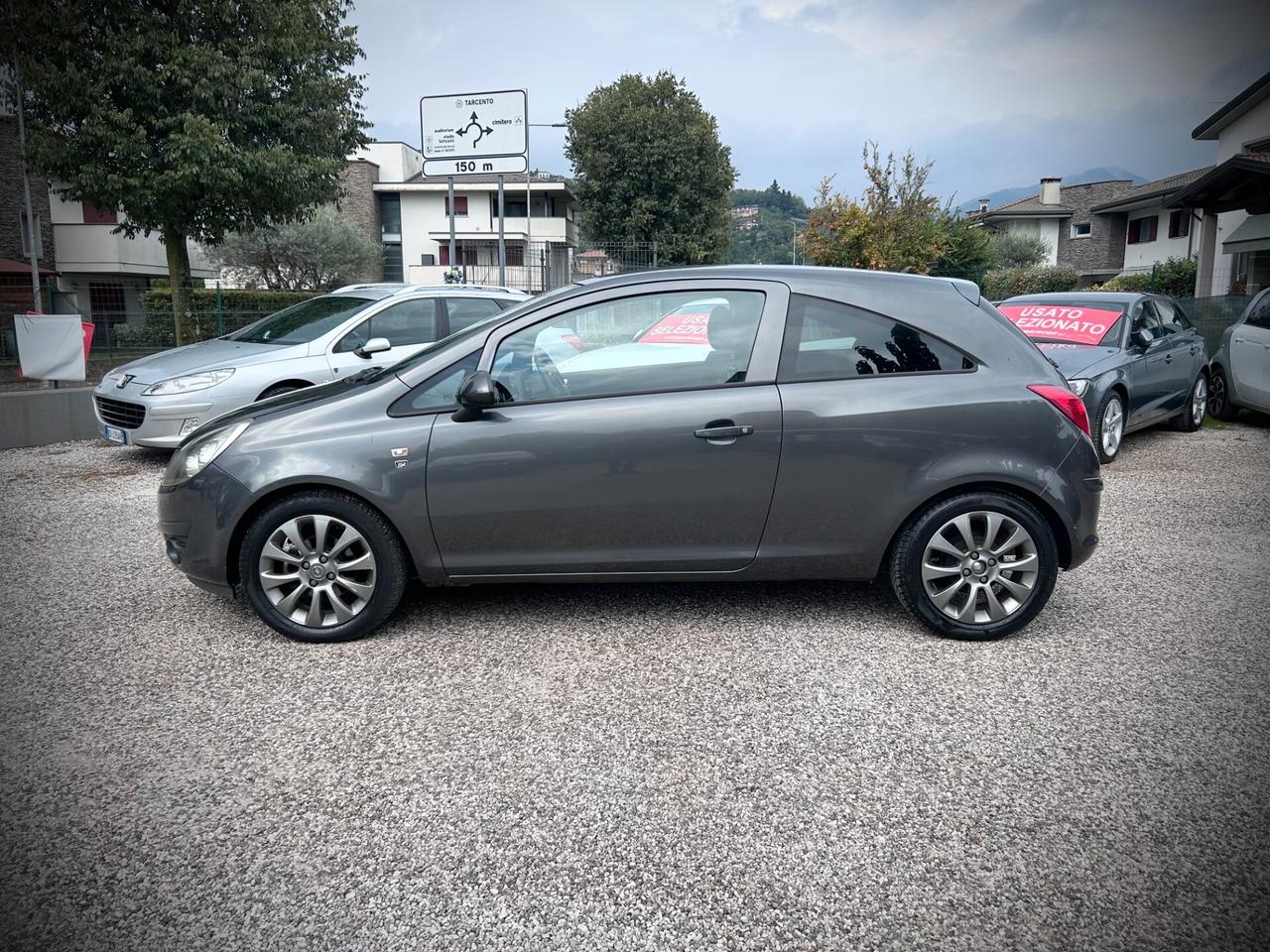 Opel Corsa 1.2 3 porte Sport