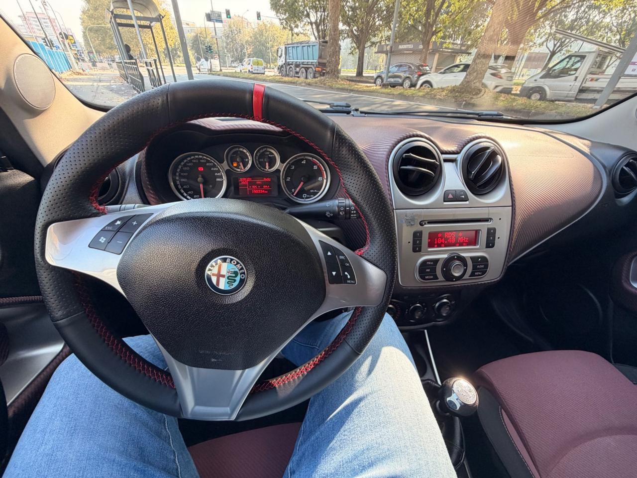 Alfa Romeo MiTo 1.6 JTDm 16V Distinctive Sport Pack