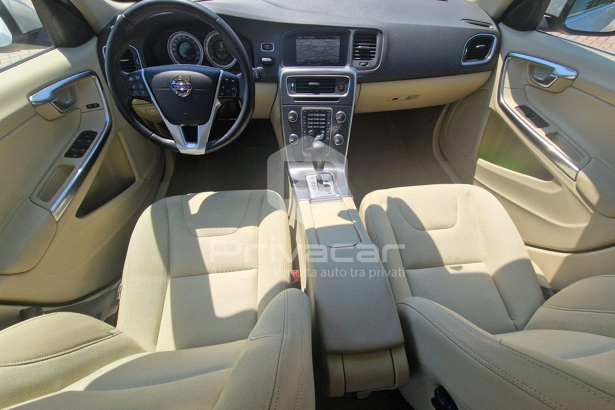 VOLVO S60 2.0 T Powershift Summum
