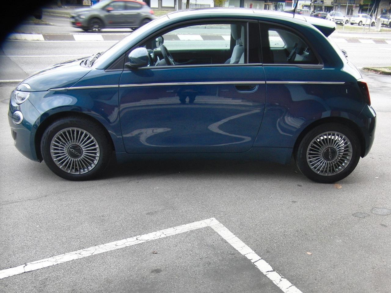 Fiat 500 Icon Berlina 42 kWh