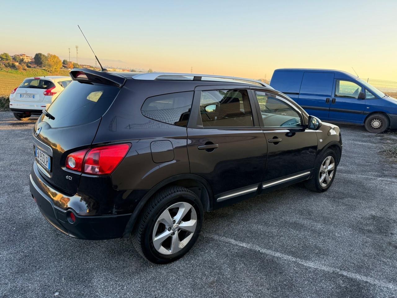 Nissan Qashqai Qashqai+2 2.0 dCi DPF Visia