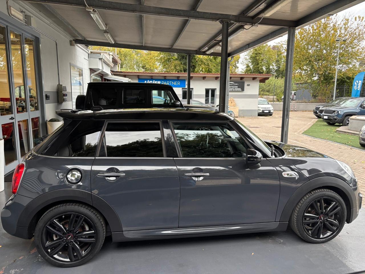 Mini 2.0 Cooper SD Hype 5 porte