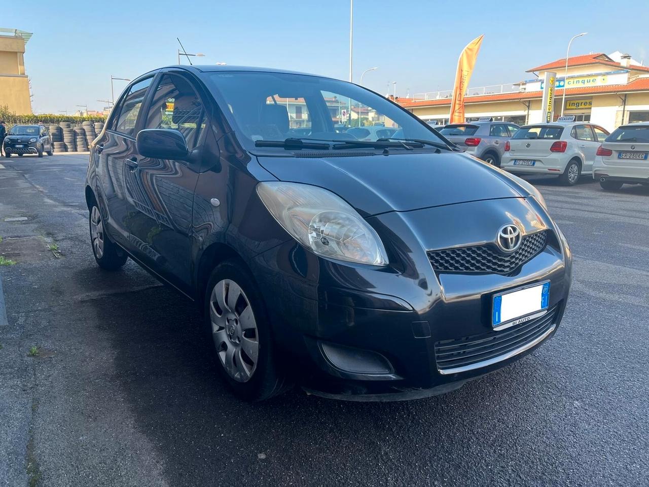 Toyota Yaris Yaris 5p 1.3 dual Sol-NEOPATENTATO OK