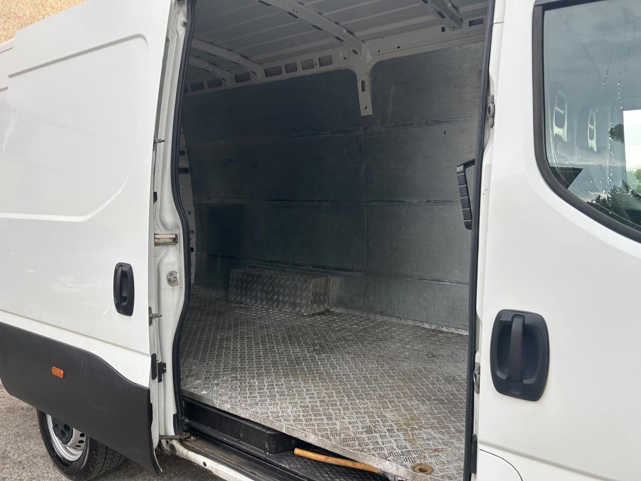 Iveco Daily 35S14V 2.3 Diesel 2021