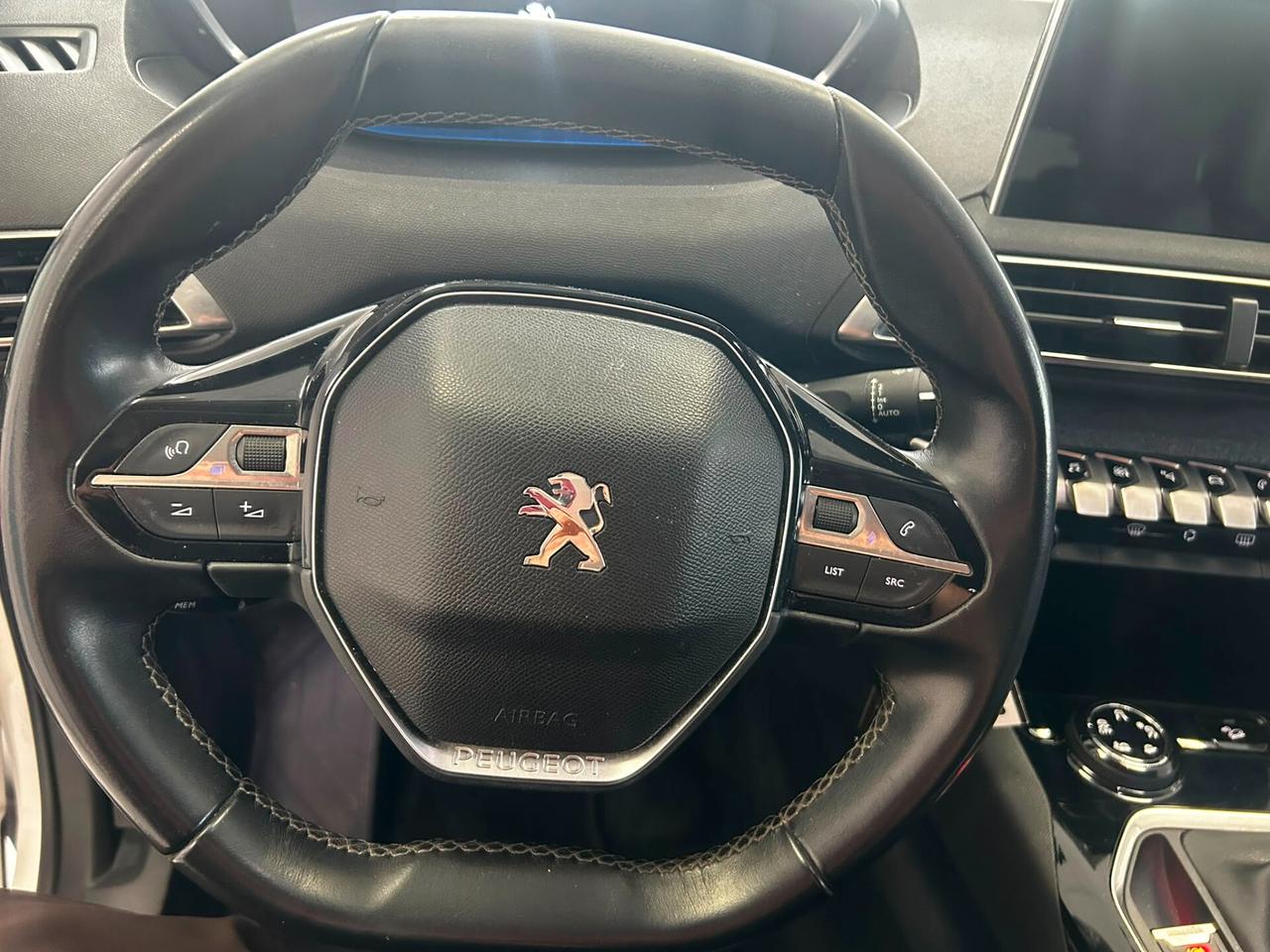 Peugeot 3008 BlueHDi 2018