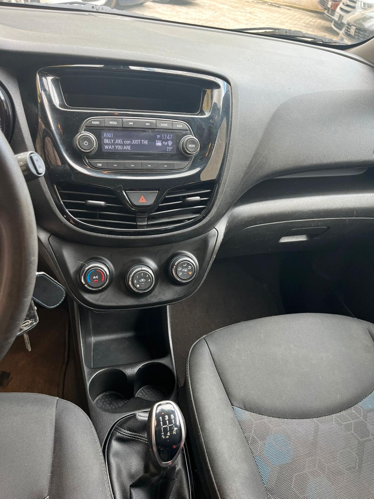 Opel Karl Rocks 1.0 73 CV GPL