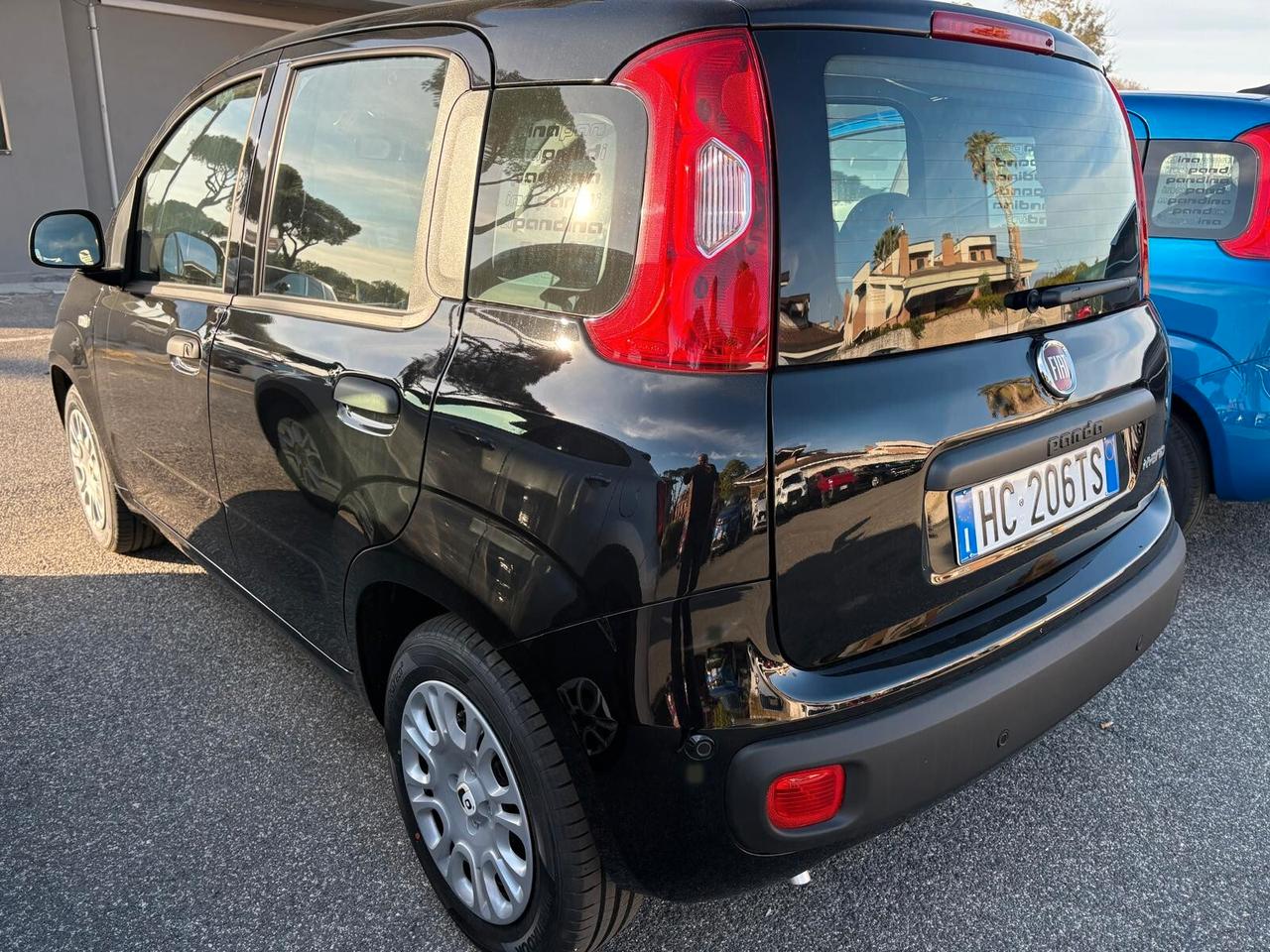 Pandina 1.0 65cv Hybrid Icon    