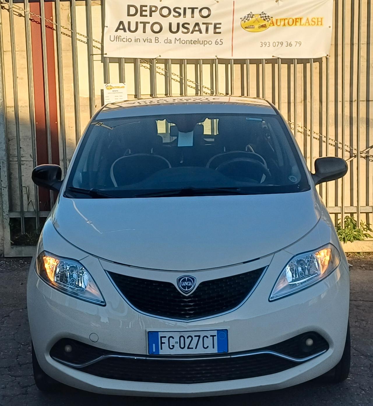 Lancia Ypsilon 1.2 69 CV 5 porte Platinum