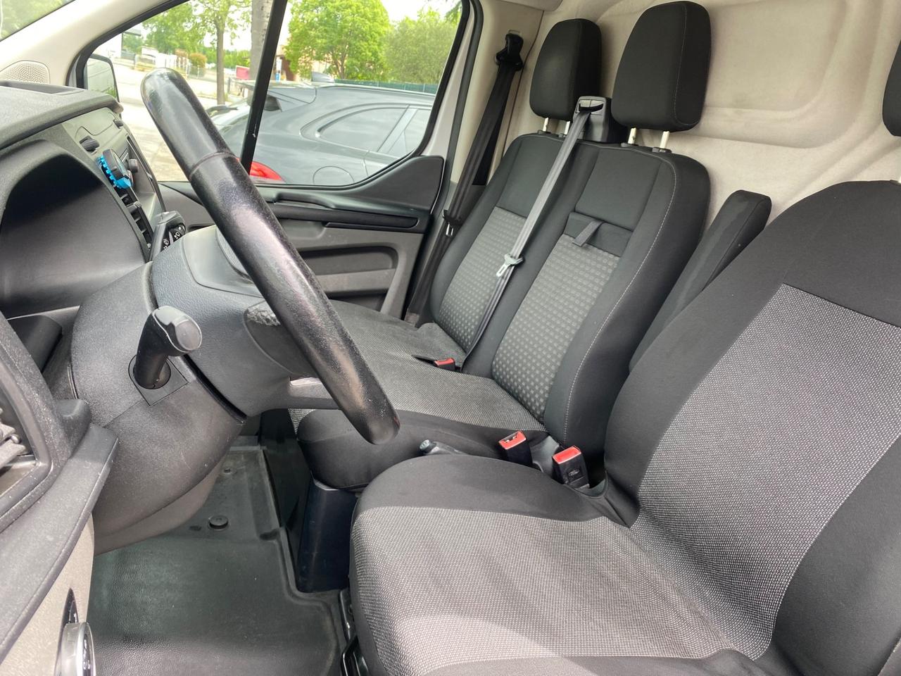 Ford Transit Custom 290 2.0 TDCi 130 PC Furgone Entry