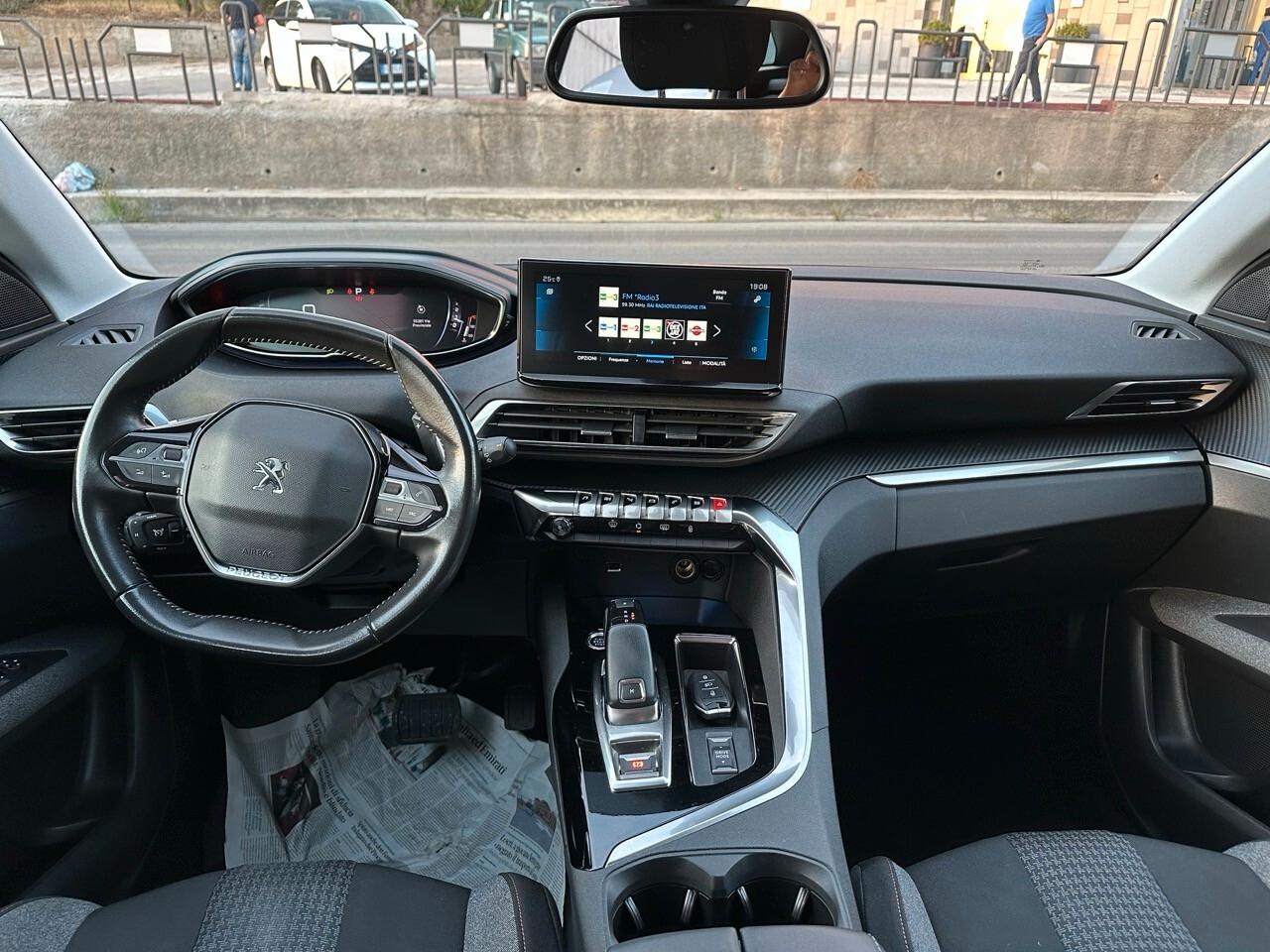 Peugeot 3008 BlueHDi 130 S&S EAT8