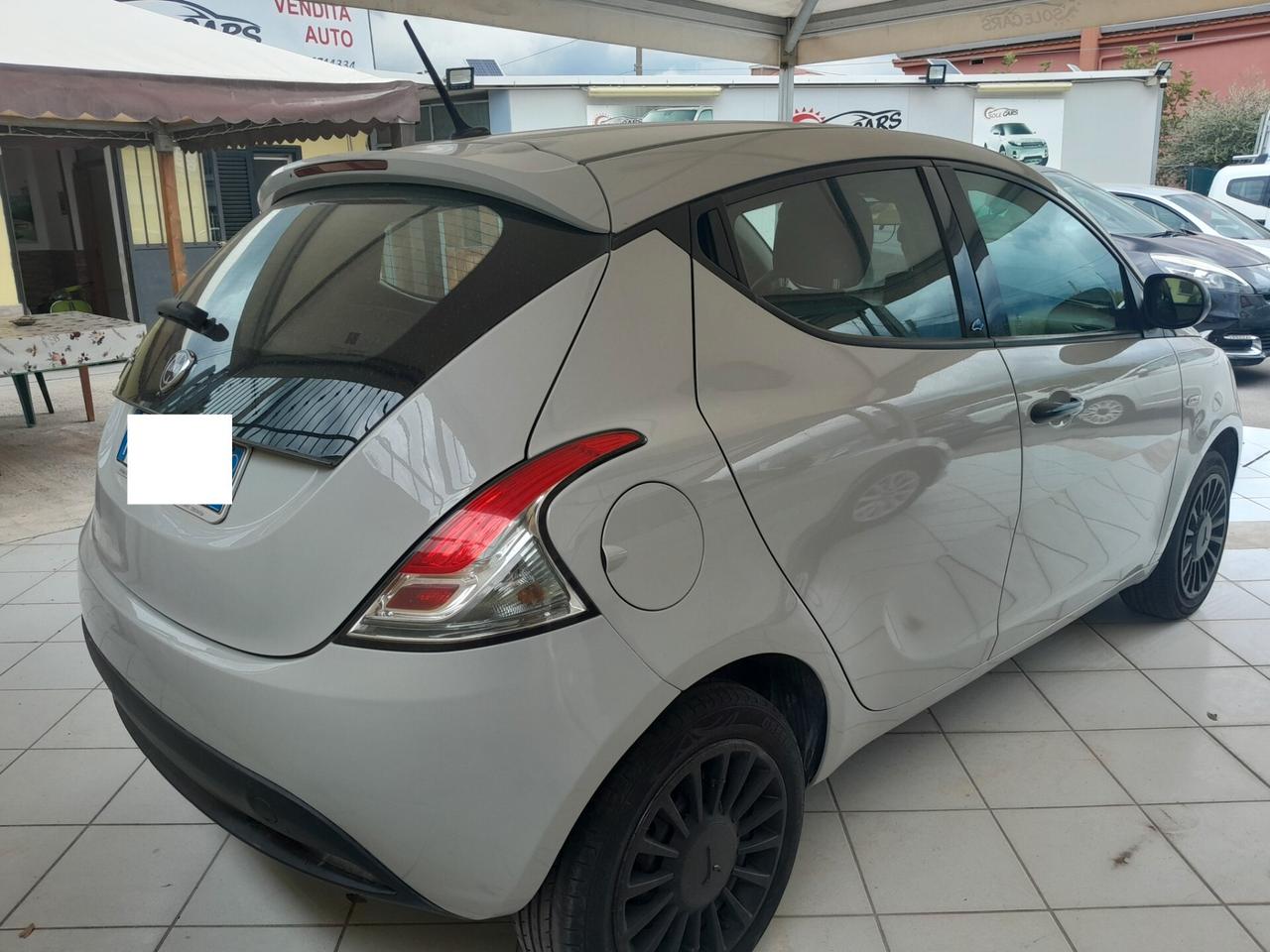 Lancia Ypsilon 1.2 69 CV 5 porte S&S Gold