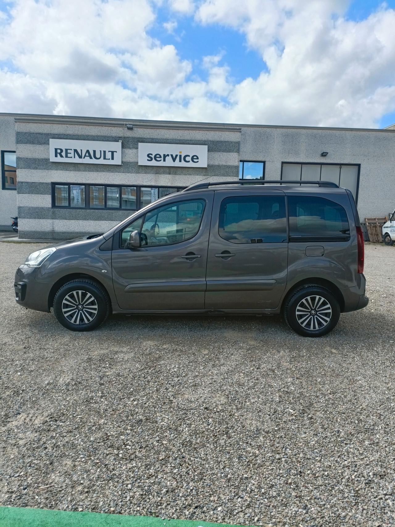 Peugeot Partner Tepee BlueHDi 100 Outdoor