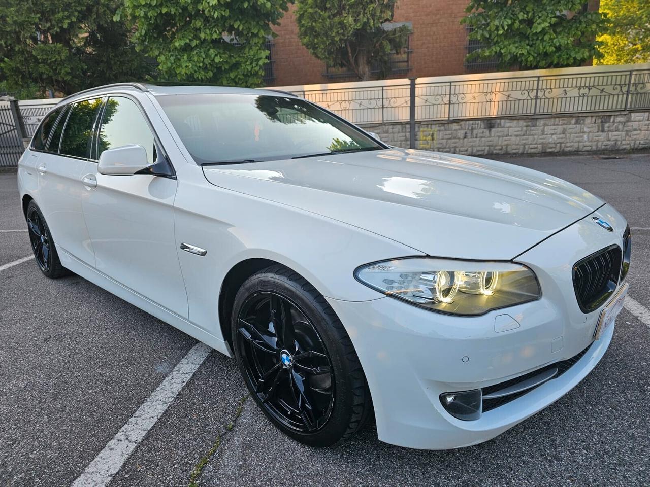 Bmw 520d 184cv Touring Futura*Pelle*Navi*Tetto*Pdc*19*
