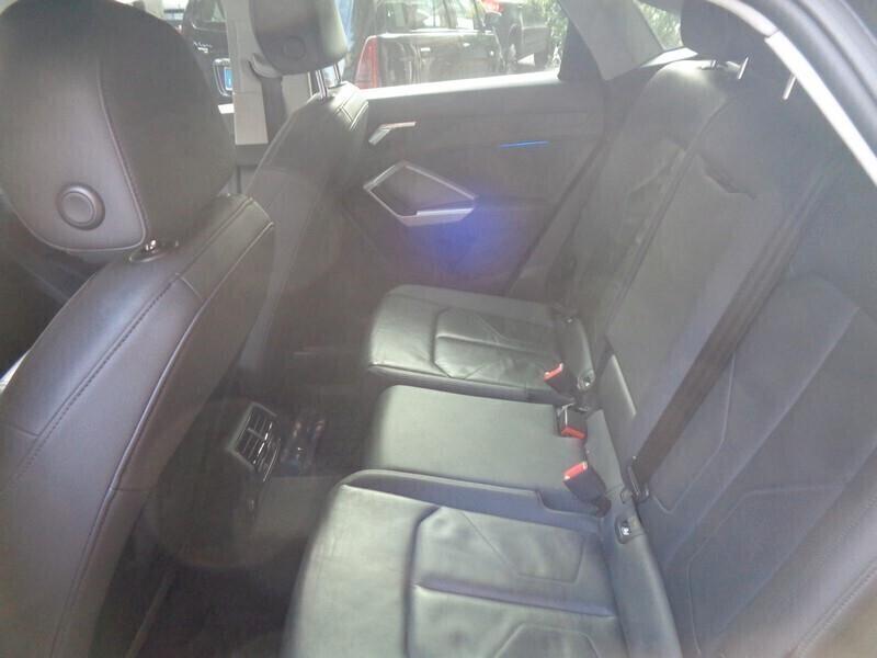 Audi Q3 SPB 35 TDI S tronic Total BLACK