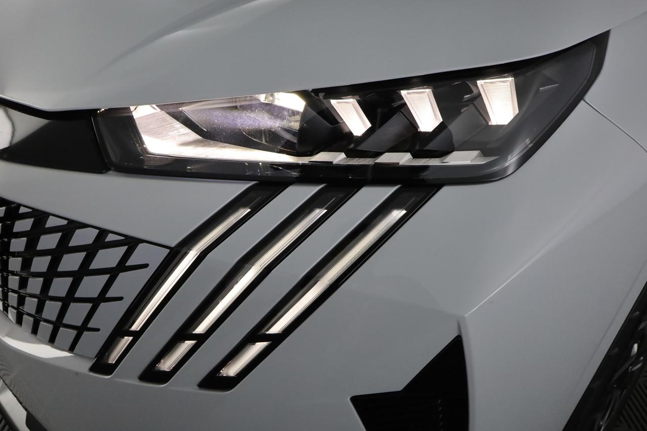 PEUGEOT 5008 3ª serie 5008 Hybrid 145 e-DCS6 GT