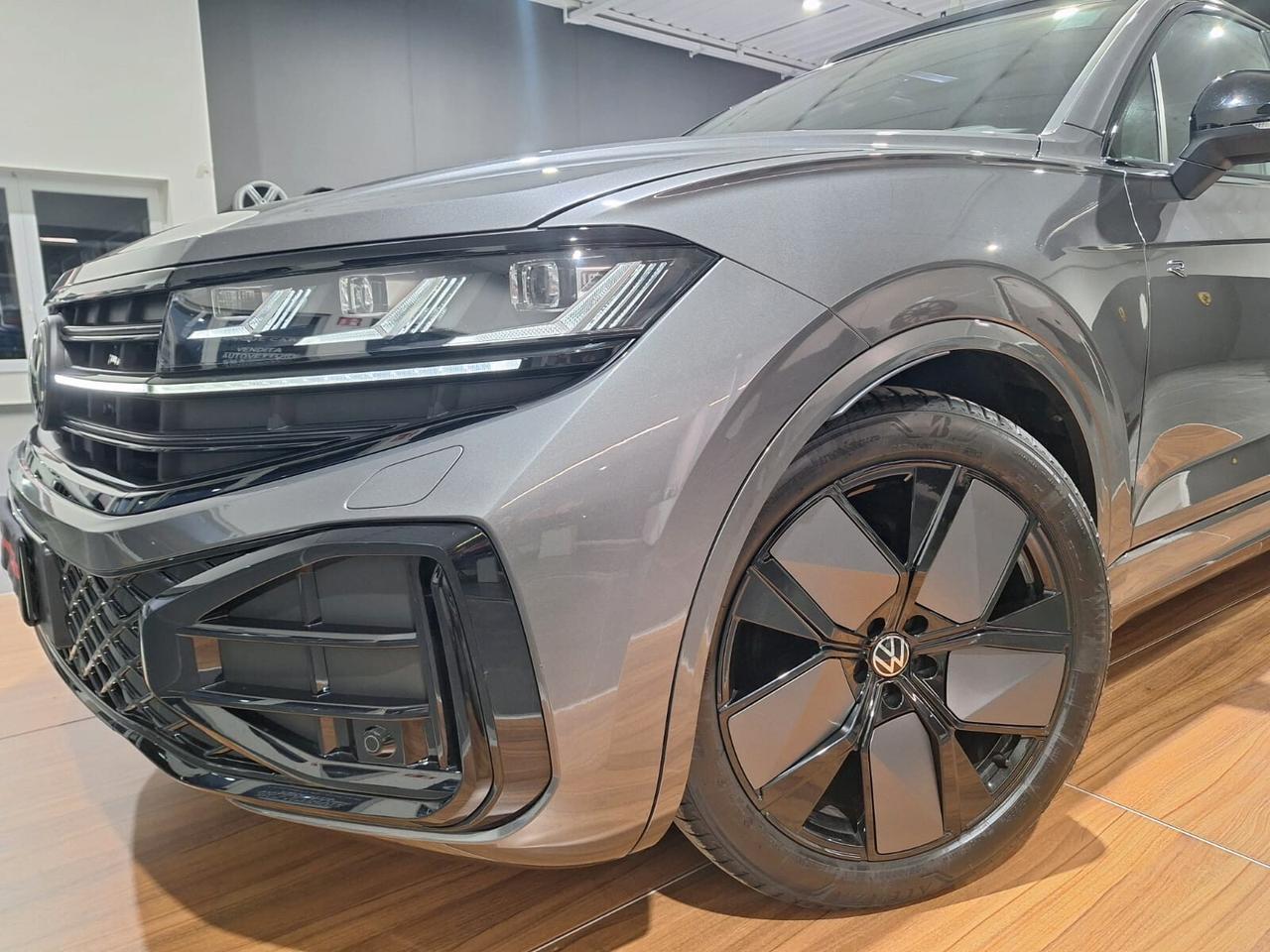 Volkswagen Touareg 3.0 V6 TDI SCR R-Line