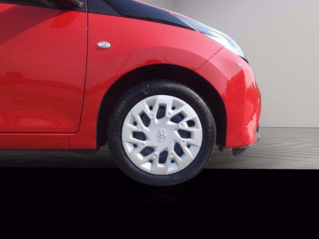 TOYOTA Aygo 5p 1.0 x-play m-mt 72cv del 2021