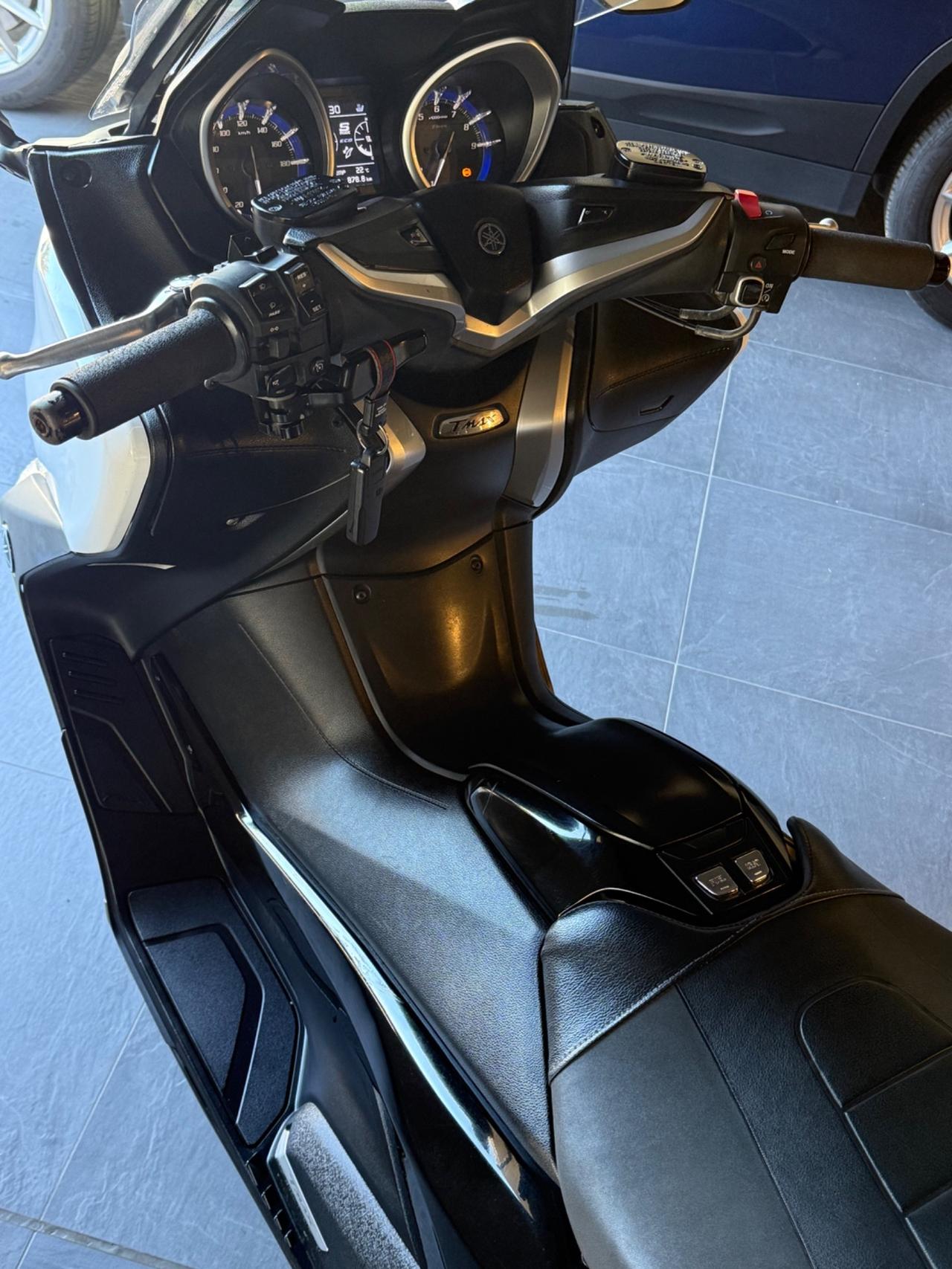 Yamaha T Max 530