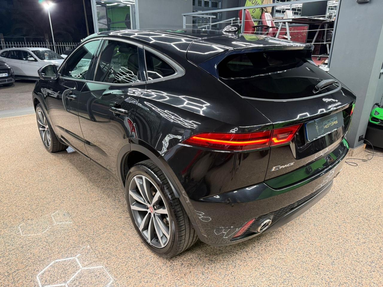 Jaguar E-Pace 2.0D 180 CV AWD aut. R-Dynamic HSE