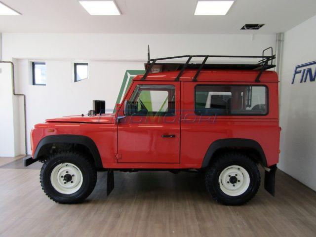 LAND ROVER Defender 90 2.5 84 CV 3 porte 6 POSTI