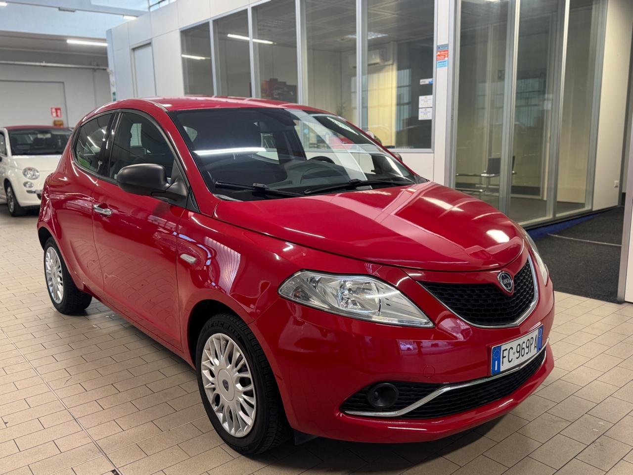 Lancia Ypsilon 1.2 69 CV 5 PREZZO REALE