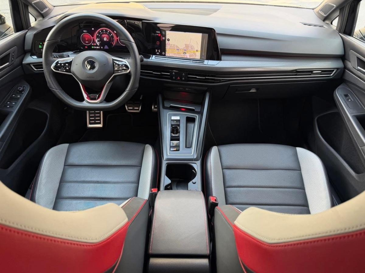 Volkswagen Golf 8 GTI 2.0 TSI 245CV