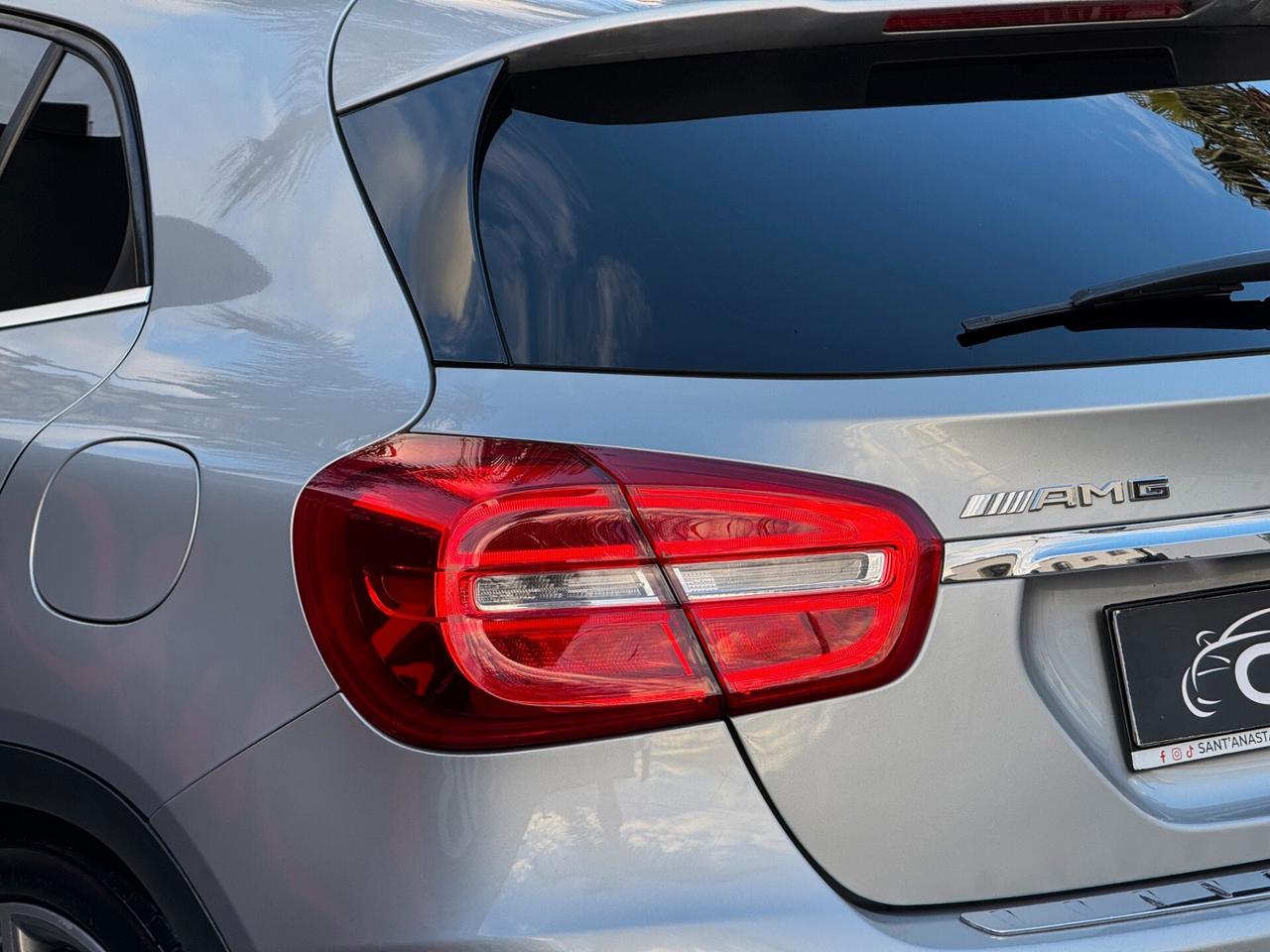 Mercedes-Benz GLA 45 AMG 4 MATIC 360CV CAM