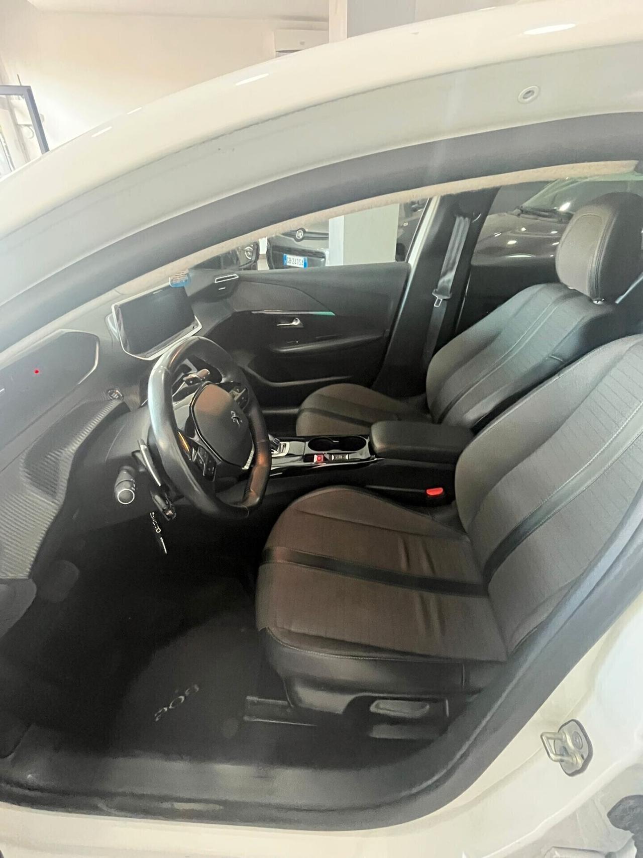 Peugeot 208 PureTech 100 Stop&Start EAT8 5 porte Allure Pack