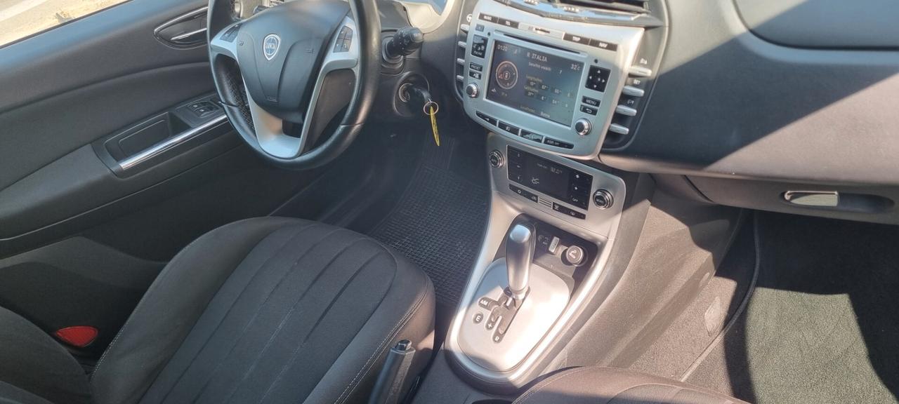 Lancia Delta 1.6 MJT DPF Gold cambio automatico