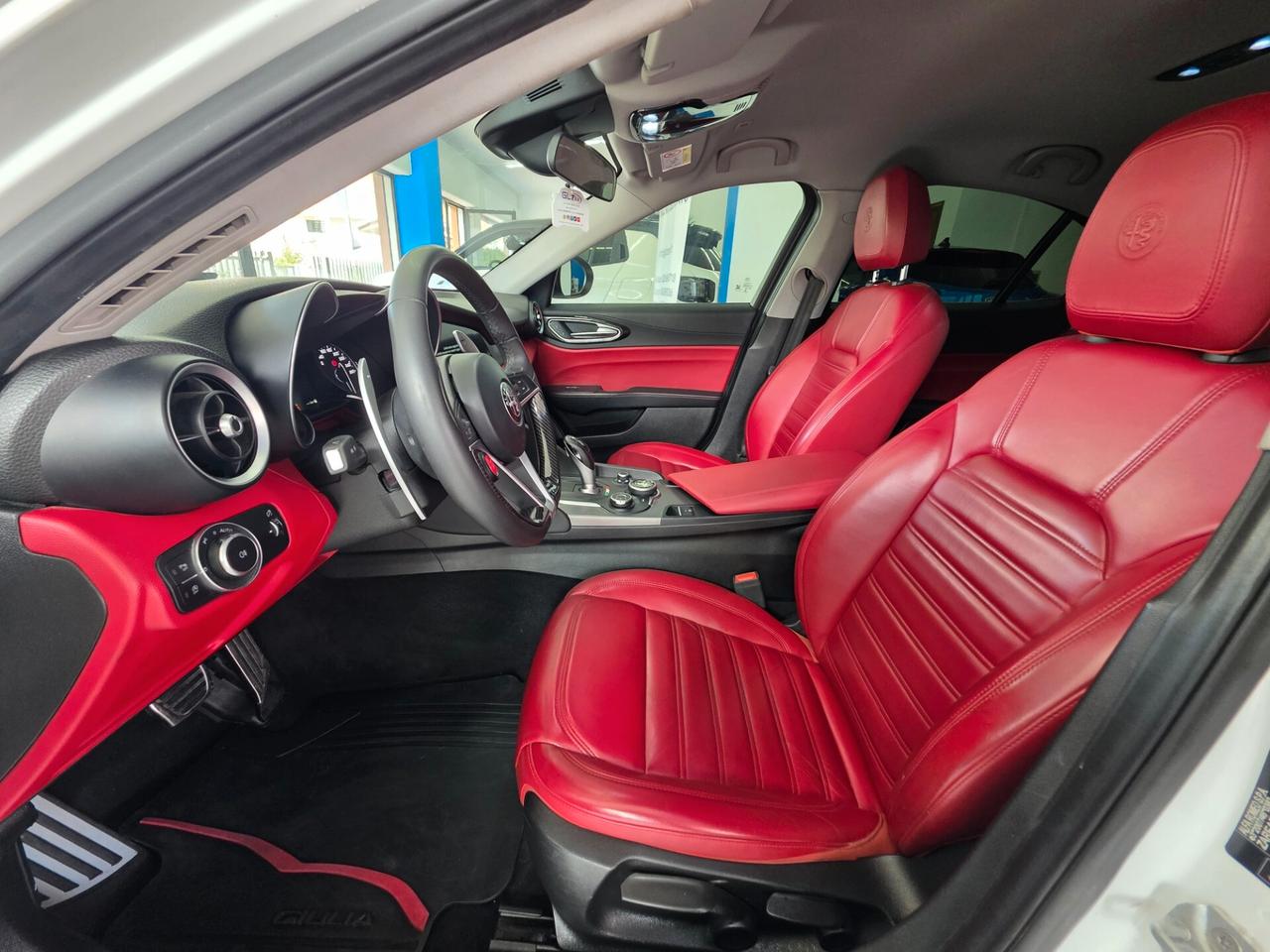 Alfa Romeo Giulia 2.2jtdm AT8 2017 99000km