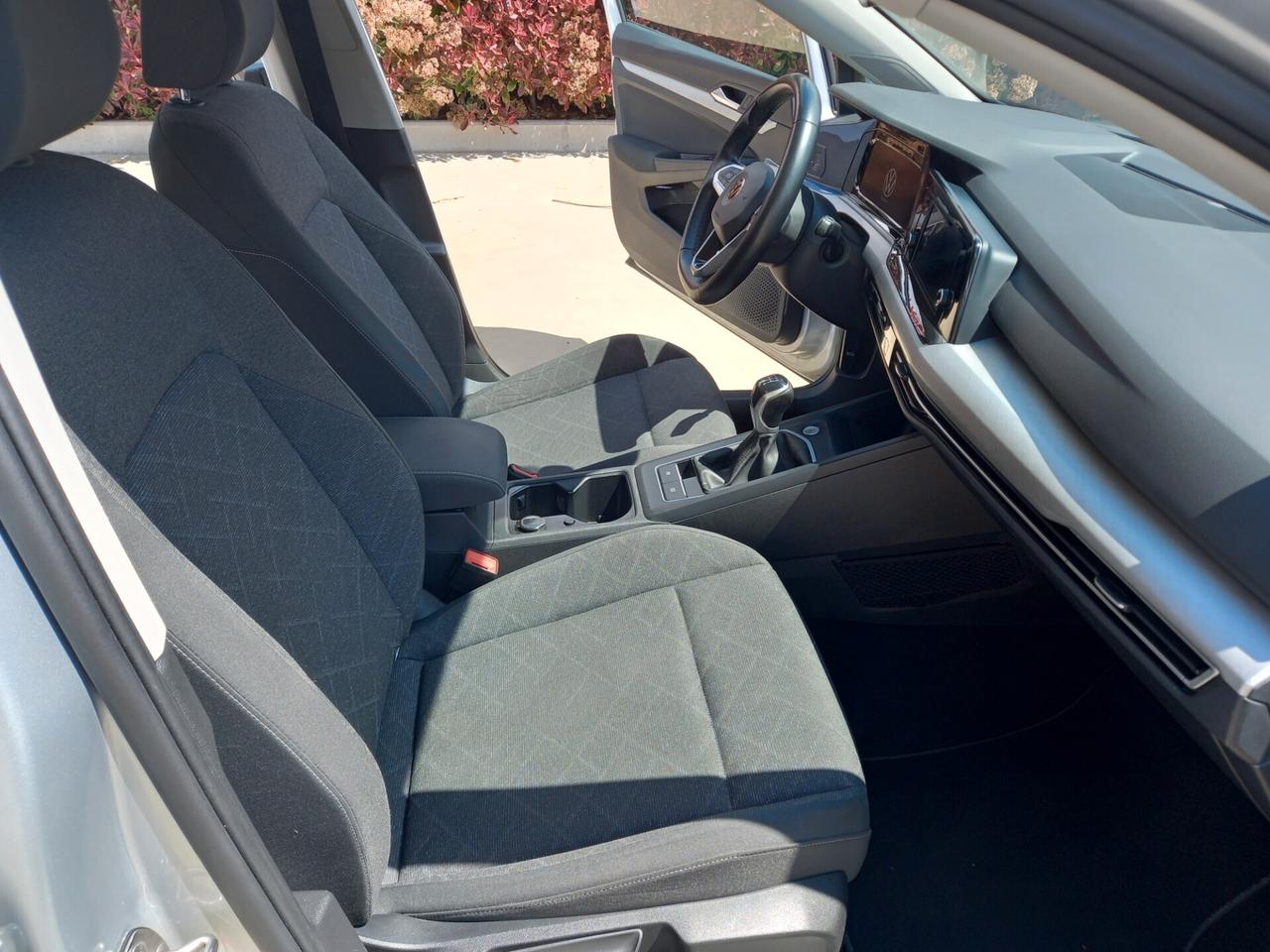 Volkswagen Golf 8 2.0 TDI 2021