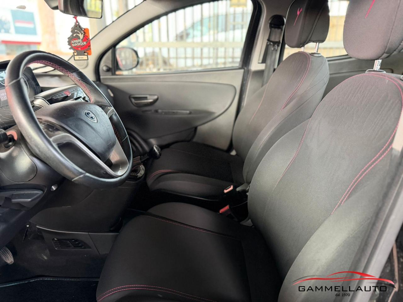 Lancia Ypsilon 1.3 mjt Elefantino 95cv