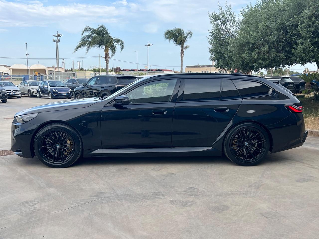 BMW M5 touring 727cv possibilità noleggio no scoring