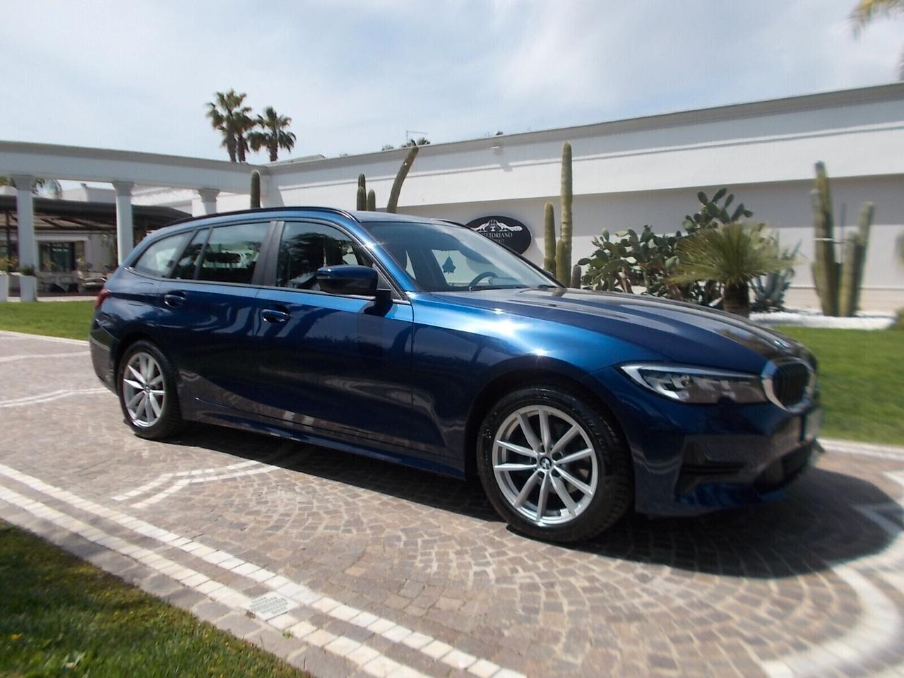 Bmw 318d Touring 150cv Aut. *FULL OPT.* da VETRINA