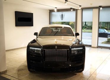 ROLLS-ROYCE Phantom EWB -TWO TONE W12 414 KW (563HP)