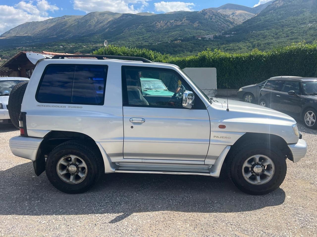 Mitsubishi Pajero 2.5 TDI Metal-top S.S. GLS Target