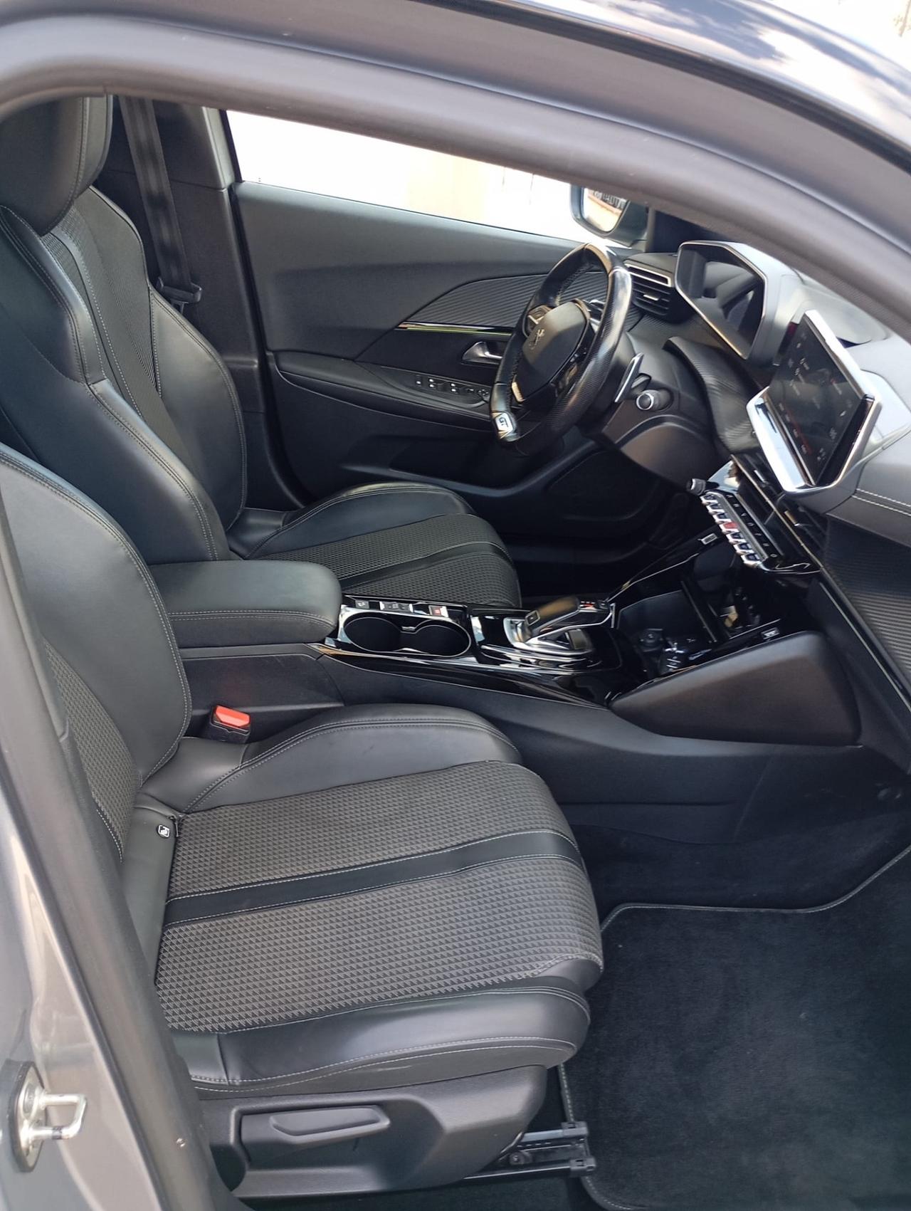 Peugeot 2008 PureTech 130 S&S EAT8 GT Line