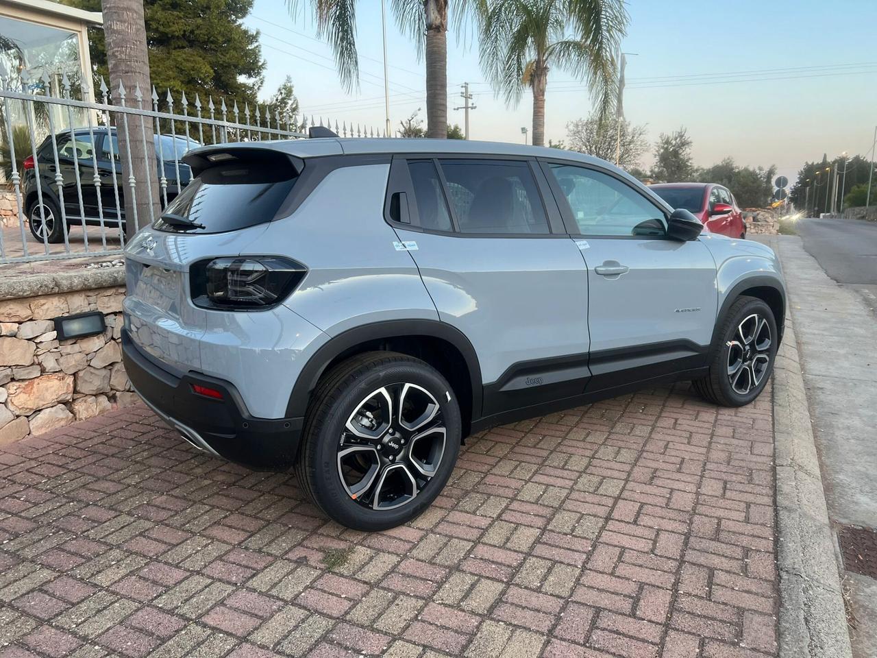 Jeep Avenger 1.2 Turbo 100 CV Summit