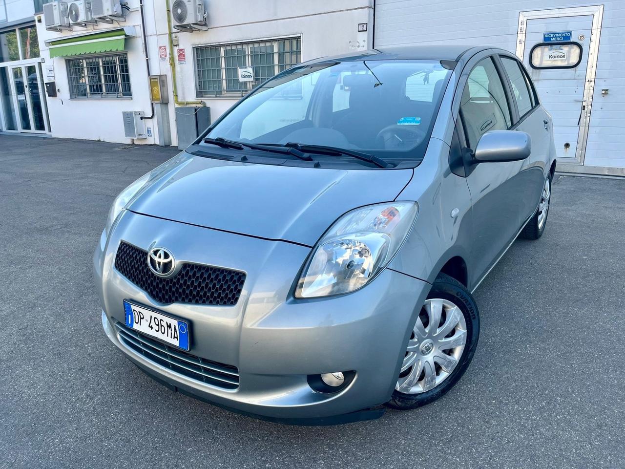 Toyota Yaris 1.3benz 2008 138.000km per neopatentati