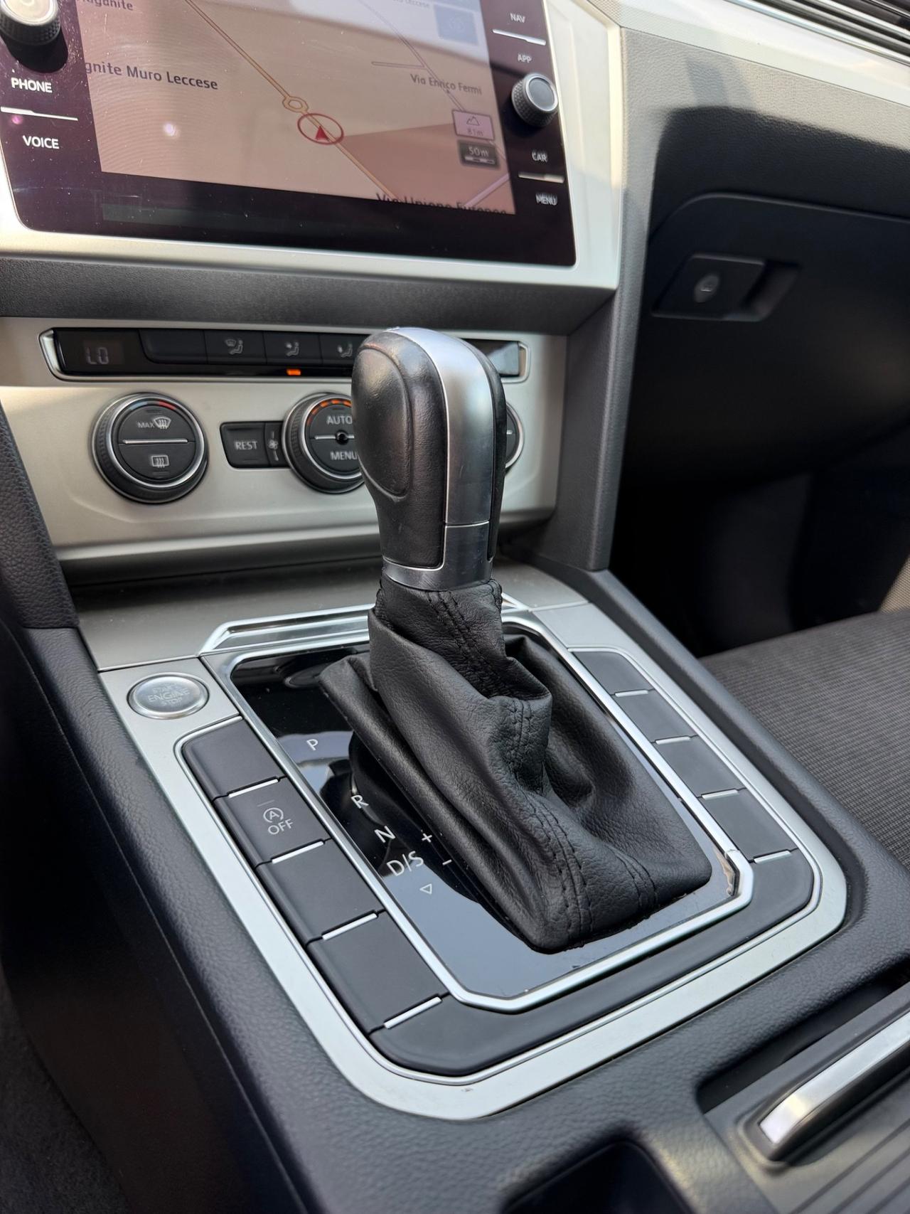 Volkswagen Passat Variant 1.6 TDI SCR DSG Business BMT