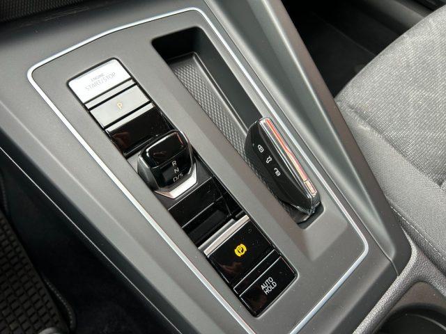 VOLKSWAGEN Golf 1.5 TGI DSG Life