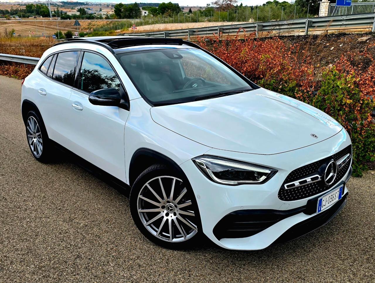MERCEDES GLA 200d PREMIUM PLUS AMG FANTASTICA