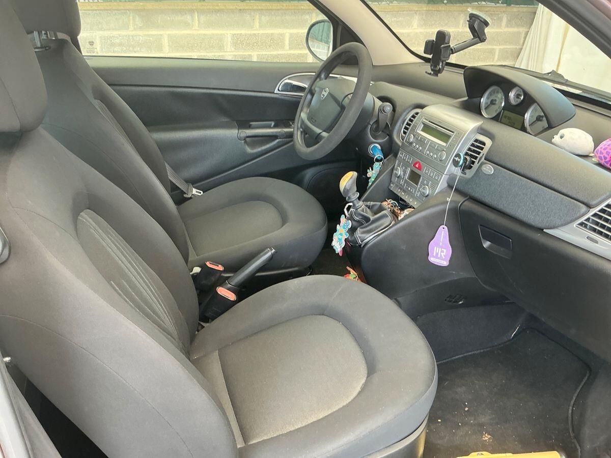 LANCIA YPSILON 1.2 BENZINA - TETTO PANOR APRIBILE